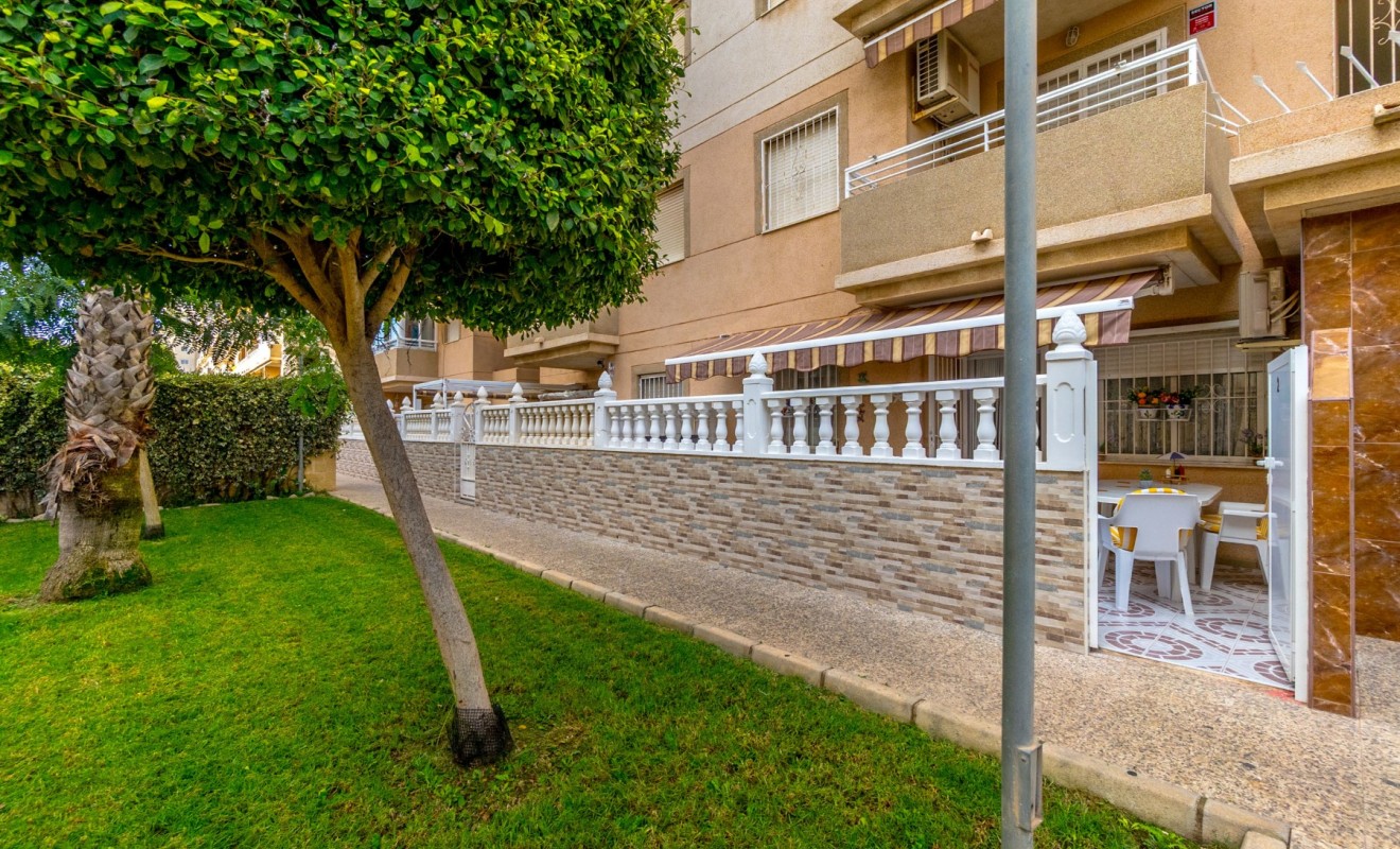 Sale - Apartment - Torrevieja - Centro