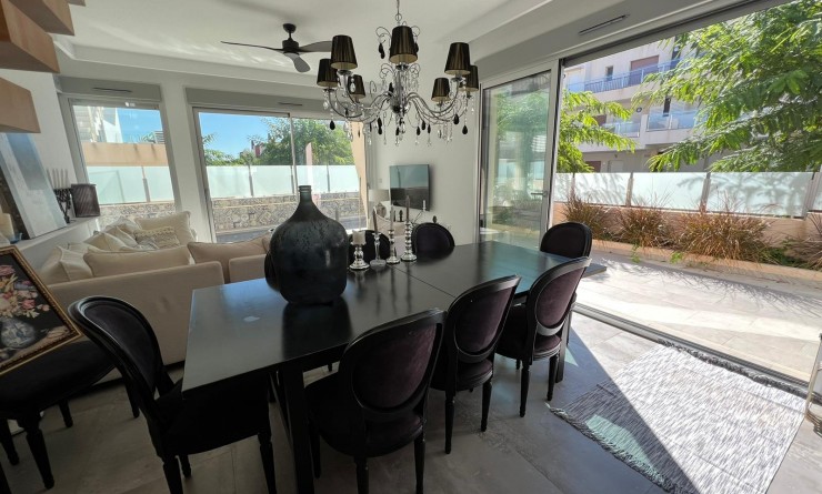 Wederverkoop - Villa - Mil Palmeras - Costa Blanca Sur