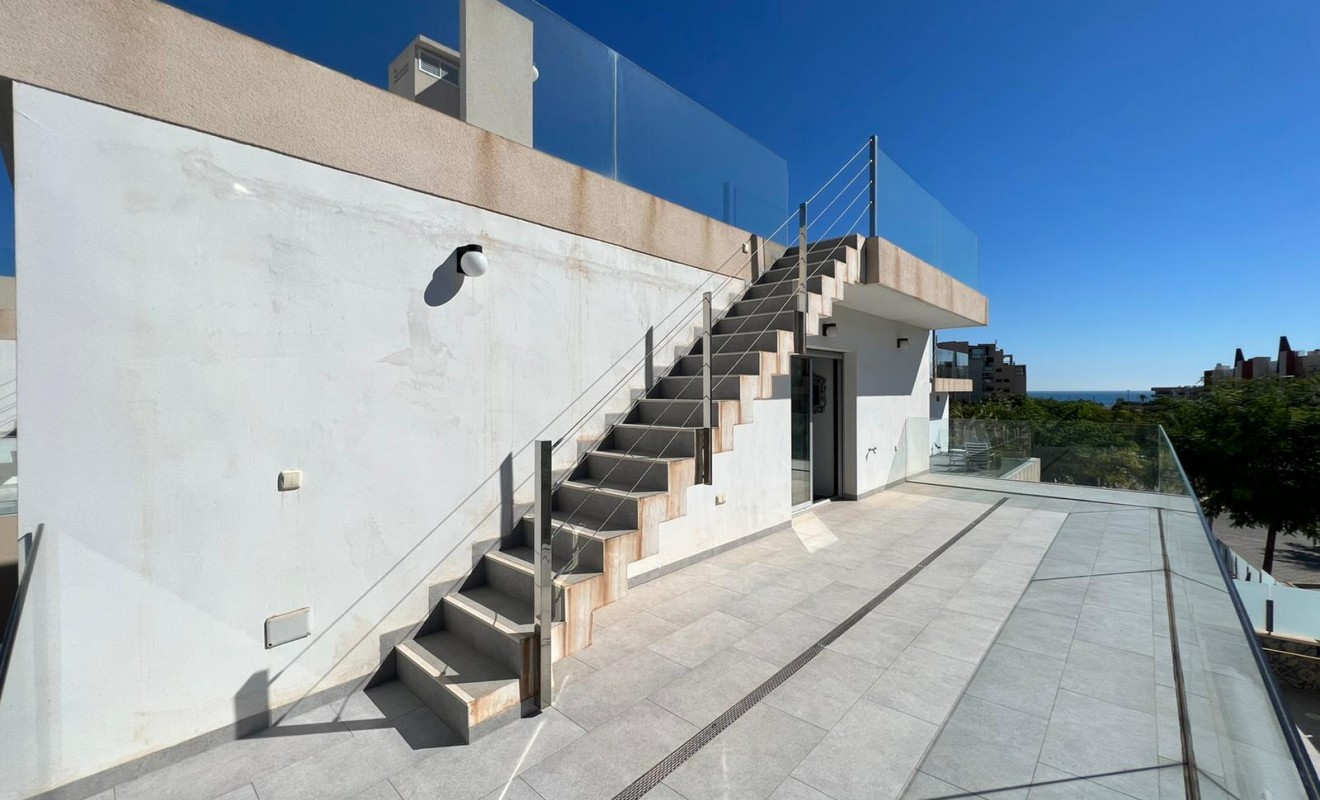 Wederverkoop - Villa - Mil Palmeras - Costa Blanca Sur