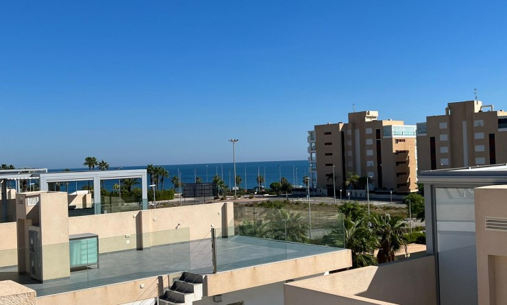 Wederverkoop - Villa - Mil Palmeras - Costa Blanca Sur
