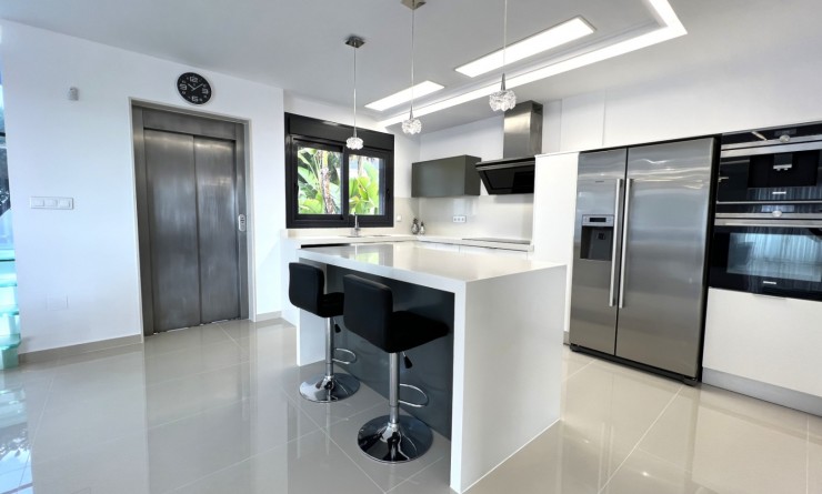 Sale - Villa - San Miguel de Salinas - Costa Blanca Sur