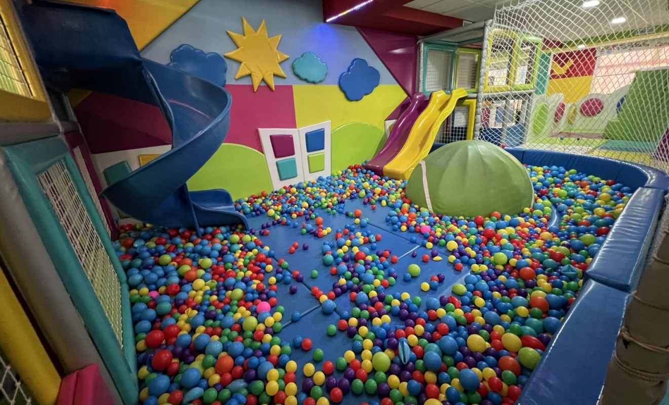 Wederverkoop - commercial_building - Torrevieja - Costa Blanca Sur