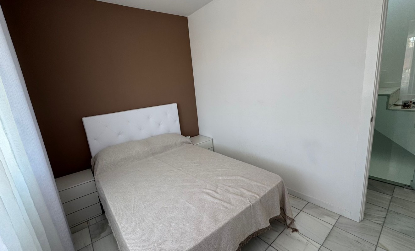 Sale - semi_detached_house - Torrevieja - Costa Blanca Sur