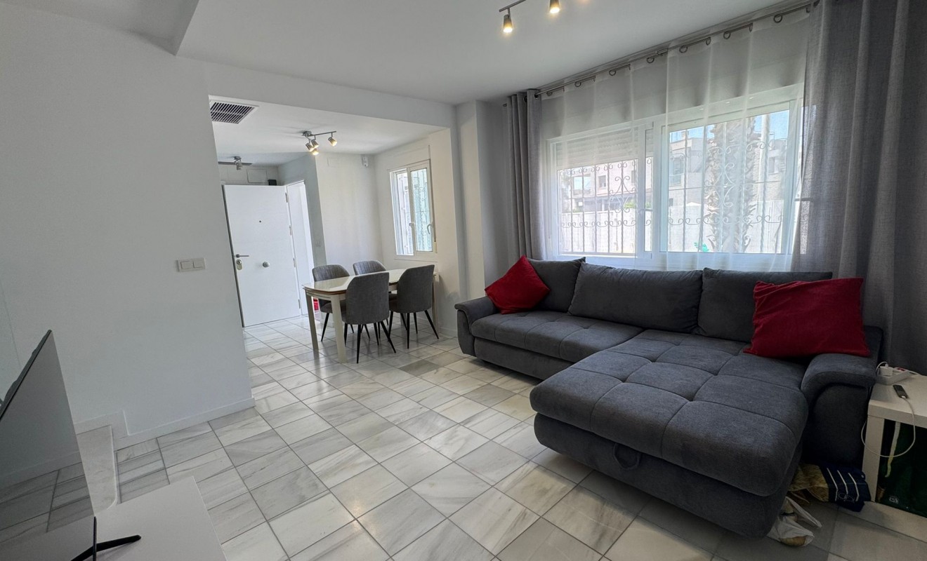 Sale - semi_detached_house - Torrevieja - Costa Blanca Sur