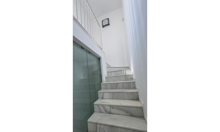 Sale - semi_detached_house - Torrevieja - Costa Blanca Sur