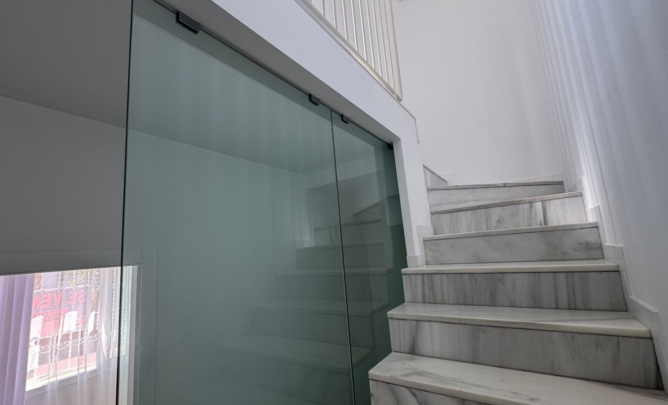 Sale - semi_detached_house - Torrevieja - Costa Blanca Sur