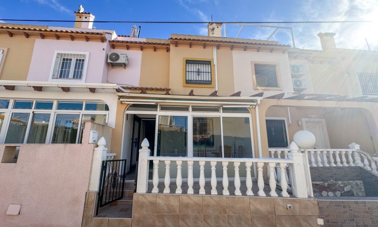 Wederverkoop - Herenhuis - Torrevieja - Nueva Torrevieja - Aguas Nuevas