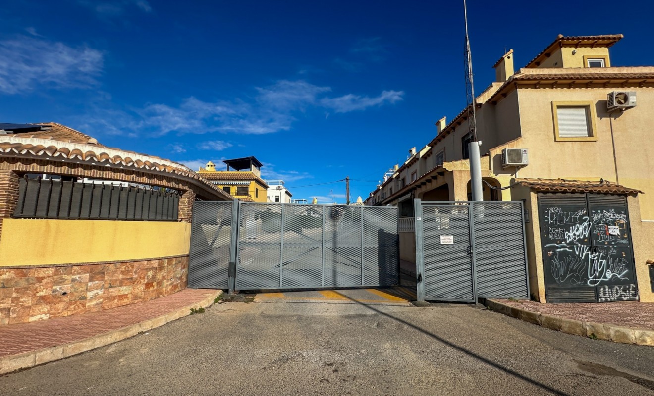 Wederverkoop - Herenhuis - Torrevieja - Nueva Torrevieja - Aguas Nuevas