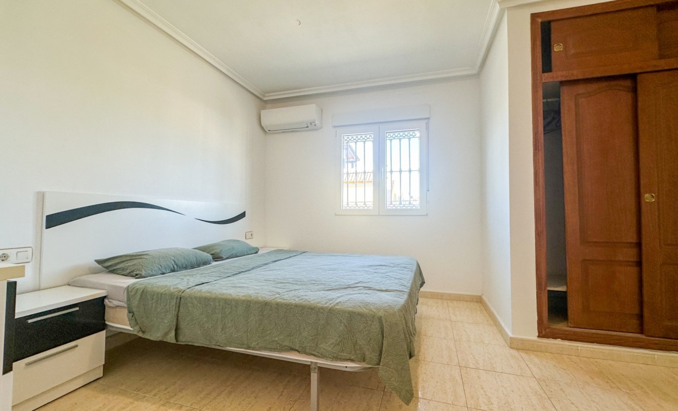 Wederverkoop - Herenhuis - Torrevieja - Nueva Torrevieja - Aguas Nuevas