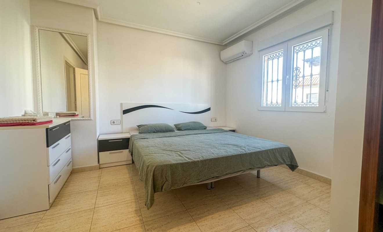 Wederverkoop - Herenhuis - Torrevieja - Nueva Torrevieja - Aguas Nuevas