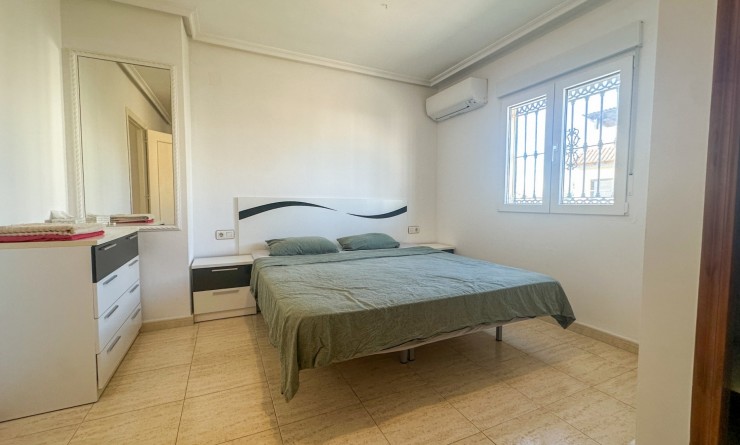 Wederverkoop - Herenhuis - Torrevieja - Nueva Torrevieja - Aguas Nuevas