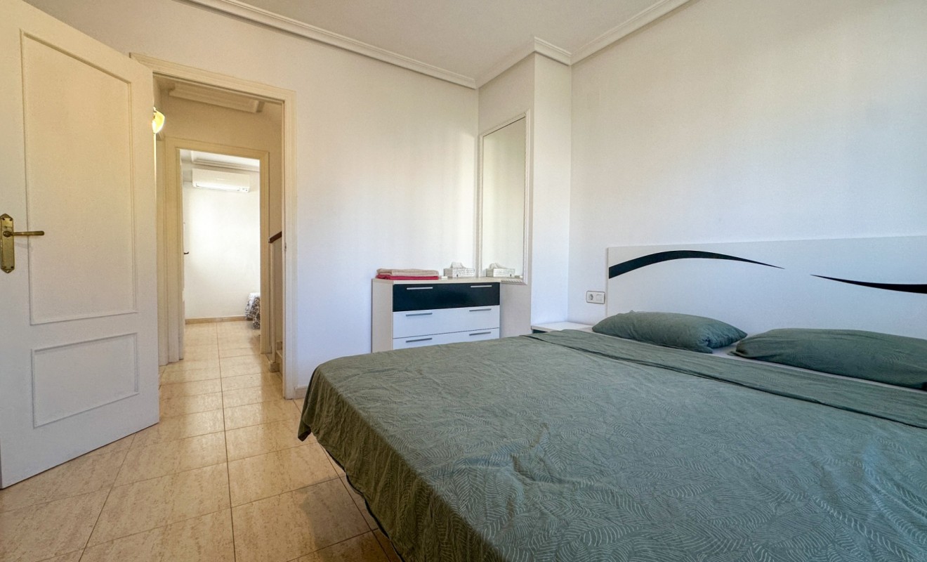 Wederverkoop - Herenhuis - Torrevieja - Nueva Torrevieja - Aguas Nuevas