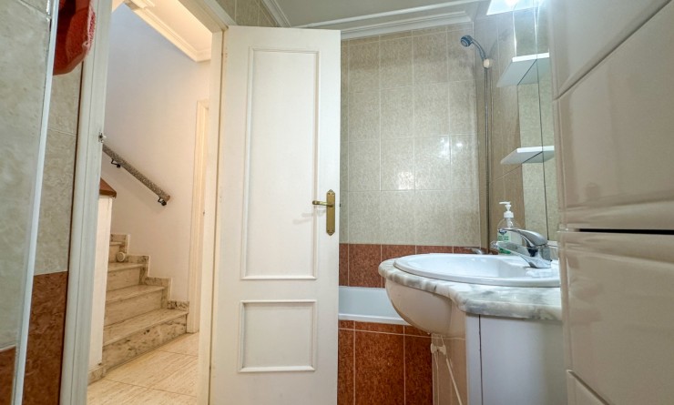 Wederverkoop - Herenhuis - Torrevieja - Nueva Torrevieja - Aguas Nuevas