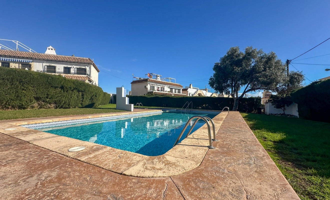 Wederverkoop - Herenhuis - Torrevieja - Nueva Torrevieja - Aguas Nuevas