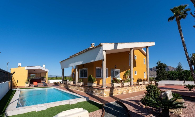 Sale - Villa - Orihuela - Correntías Medias