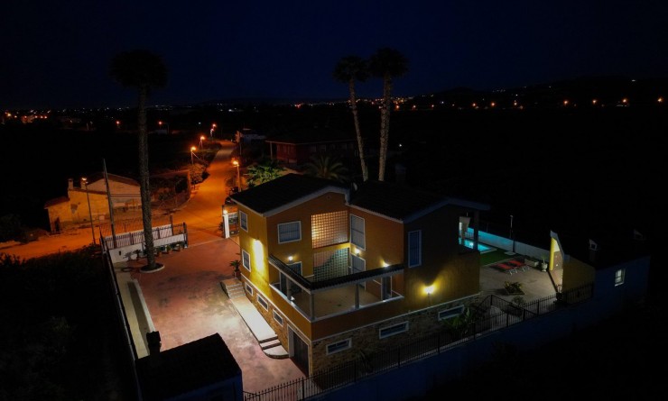 Sale - Villa - Orihuela - Correntías Medias