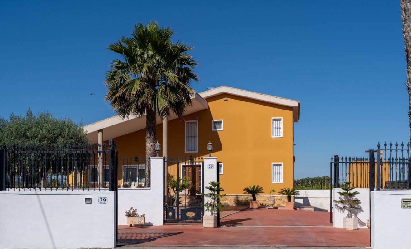 Sale - Villa - Orihuela - Correntías Medias