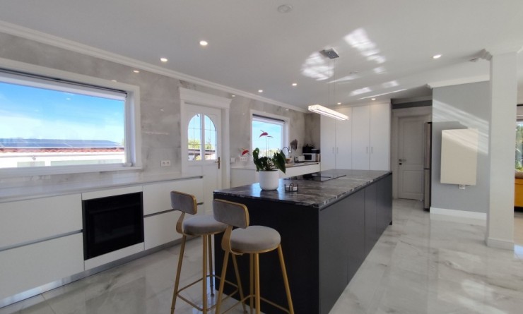 Sale - Villa - El Mudamiento