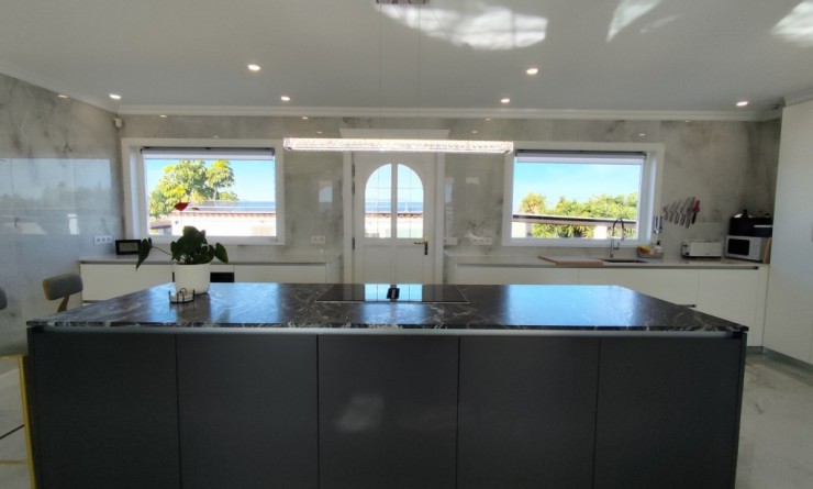 Sale - Villa - El Mudamiento