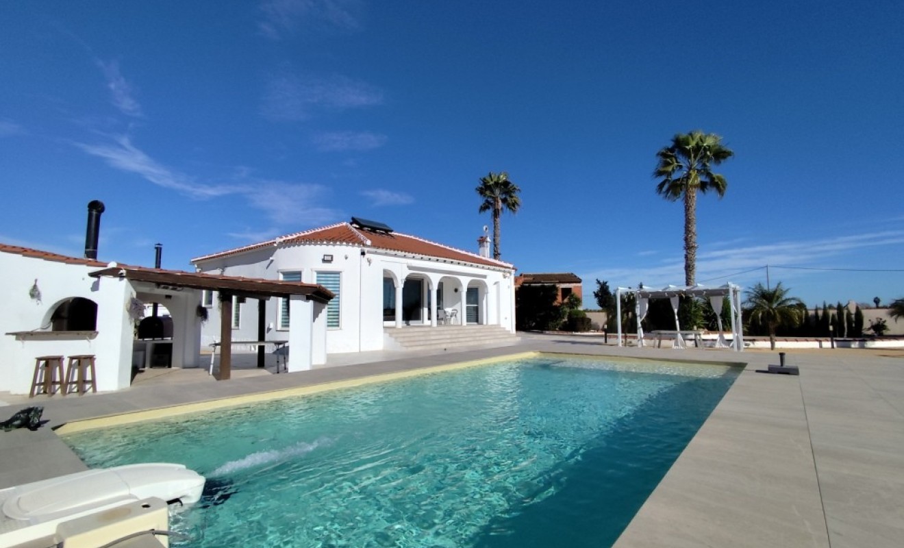 Sale - Villa - El Mudamiento