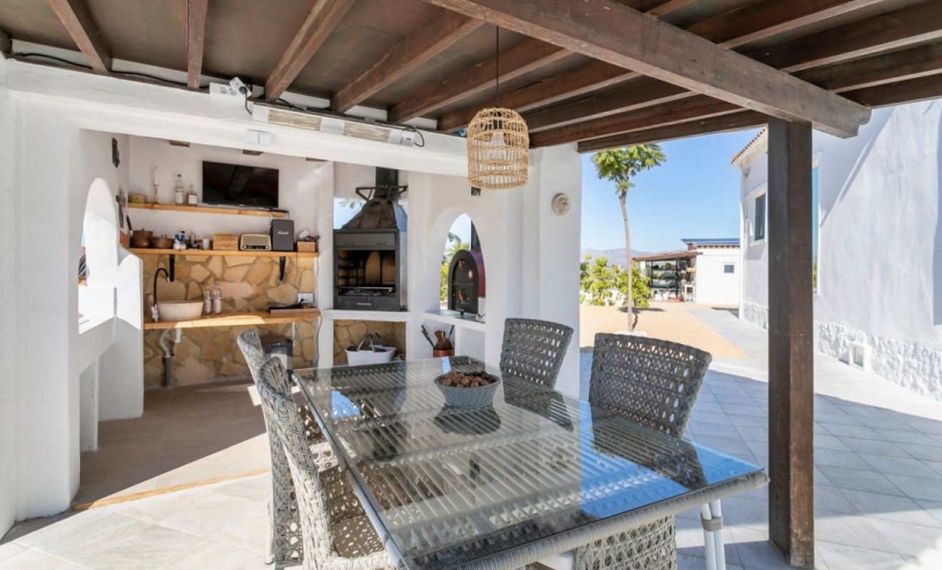 Sale - Villa - El Mudamiento