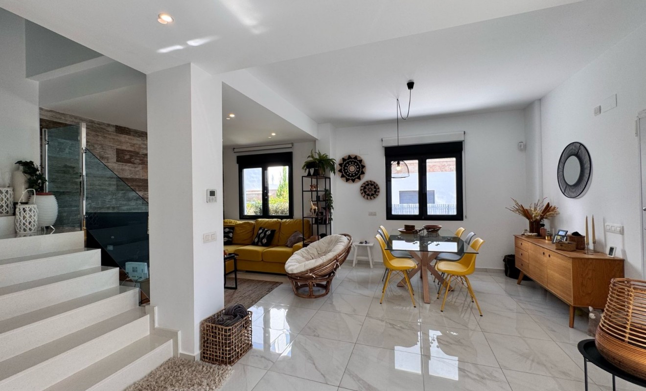 Wederverkoop - Herenhuis - Polop