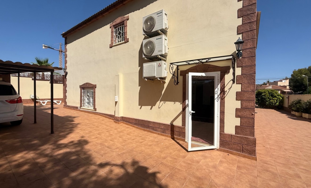 Wederverkoop - detached_house - Torrevieja - Costa Blanca Sur