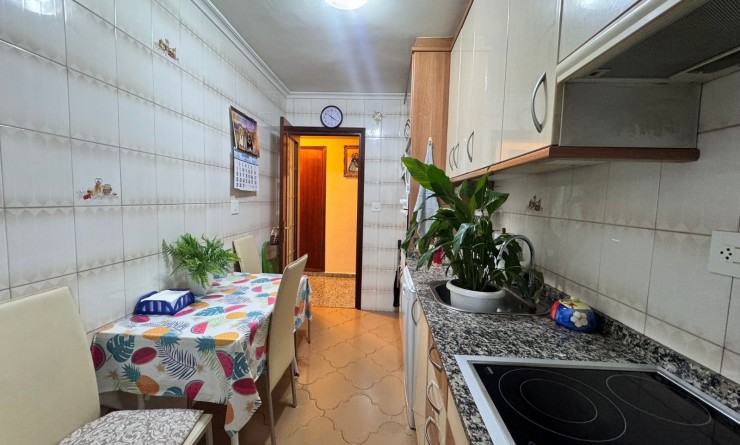 Wederverkoop - Apartment / flat - Benidorm - Levante