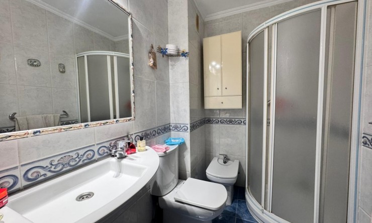 Wederverkoop - Apartment / flat - Benidorm - Levante