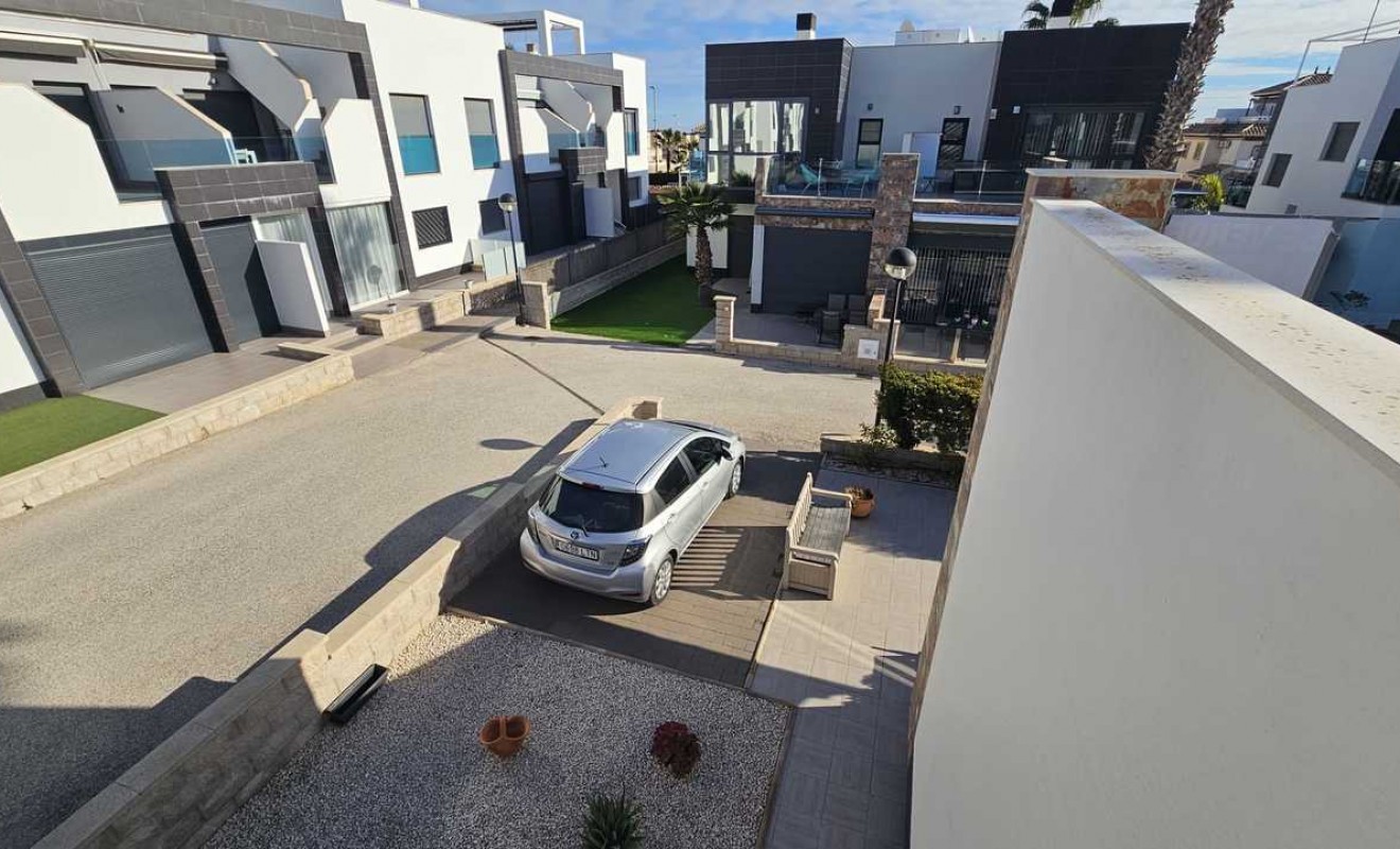 Sale - Villa - Orihuela Costa