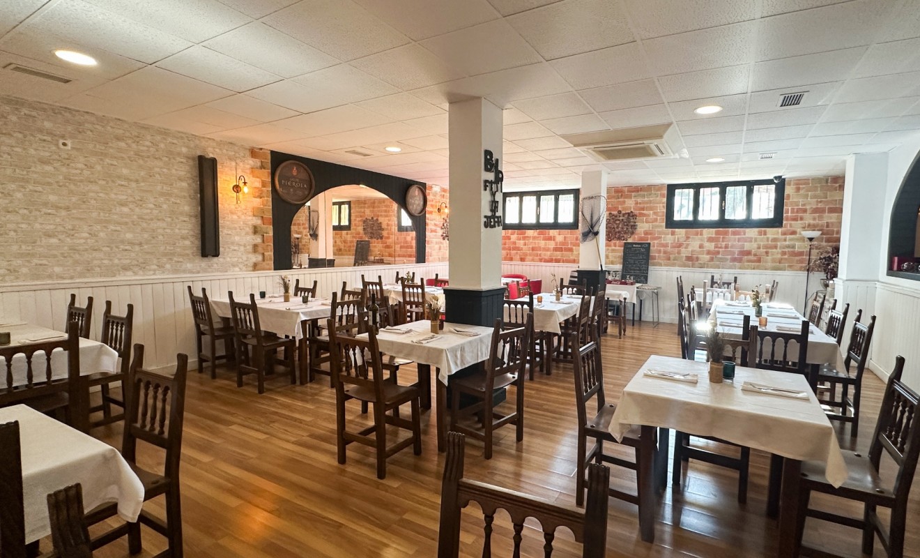 Sale - Commercial - Torrevieja - Nueva Torrevieja - Aguas Nuevas