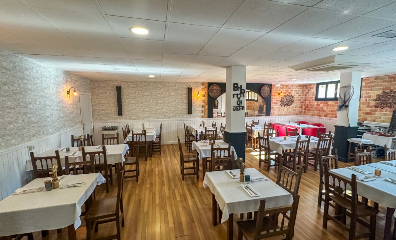 Sale - Commercial - Torrevieja - Nueva Torrevieja - Aguas Nuevas