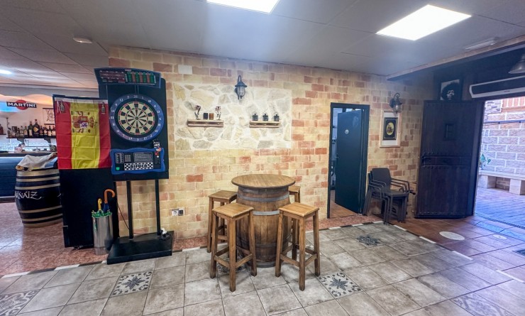 Sale - Commercial - Torrevieja - Nueva Torrevieja - Aguas Nuevas