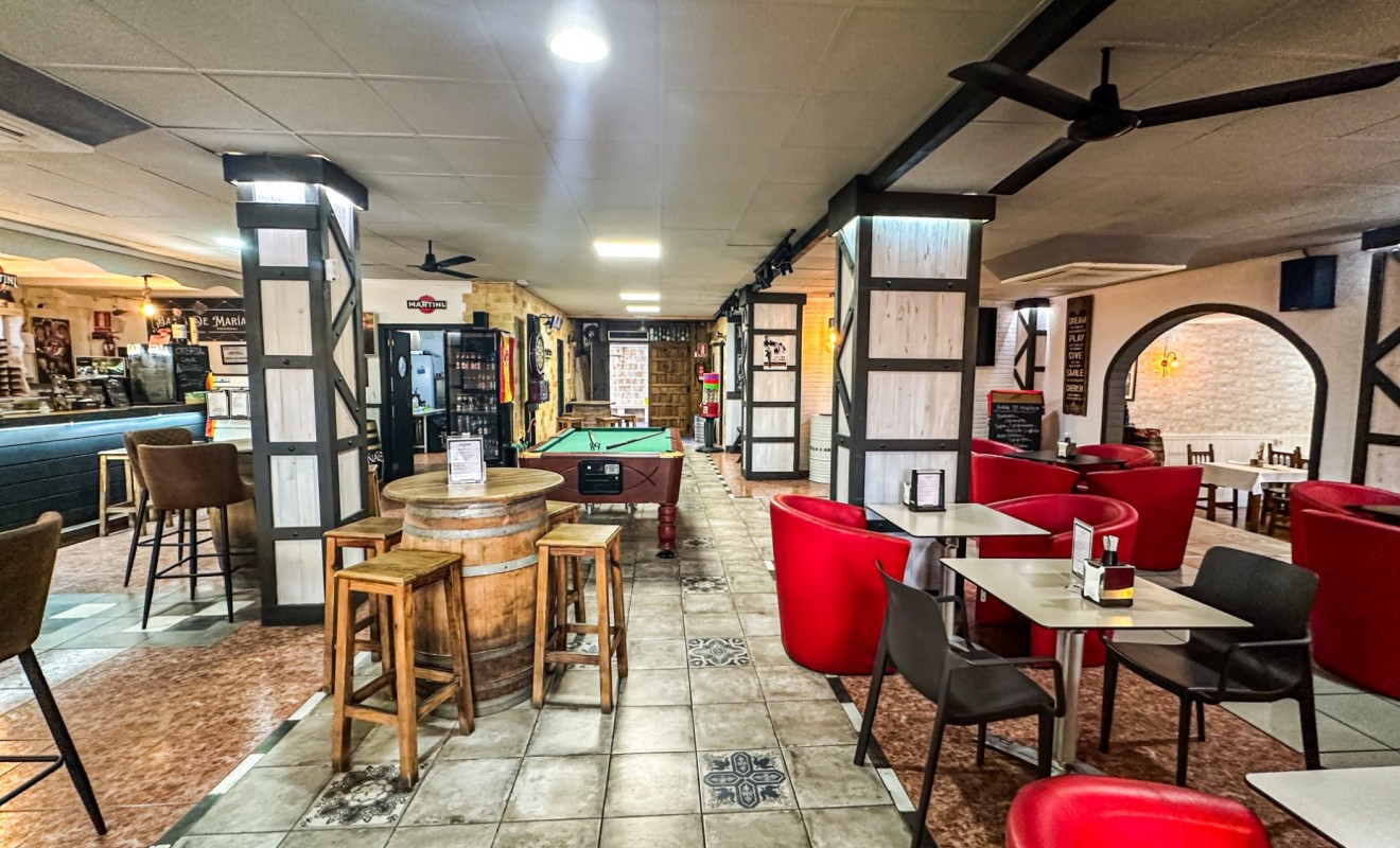 Sale - Commercial - Torrevieja - Nueva Torrevieja - Aguas Nuevas