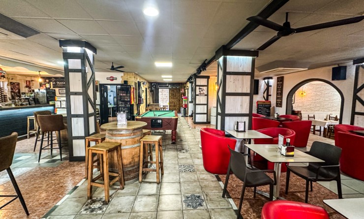 Sale - Commercial - Torrevieja - Nueva Torrevieja - Aguas Nuevas