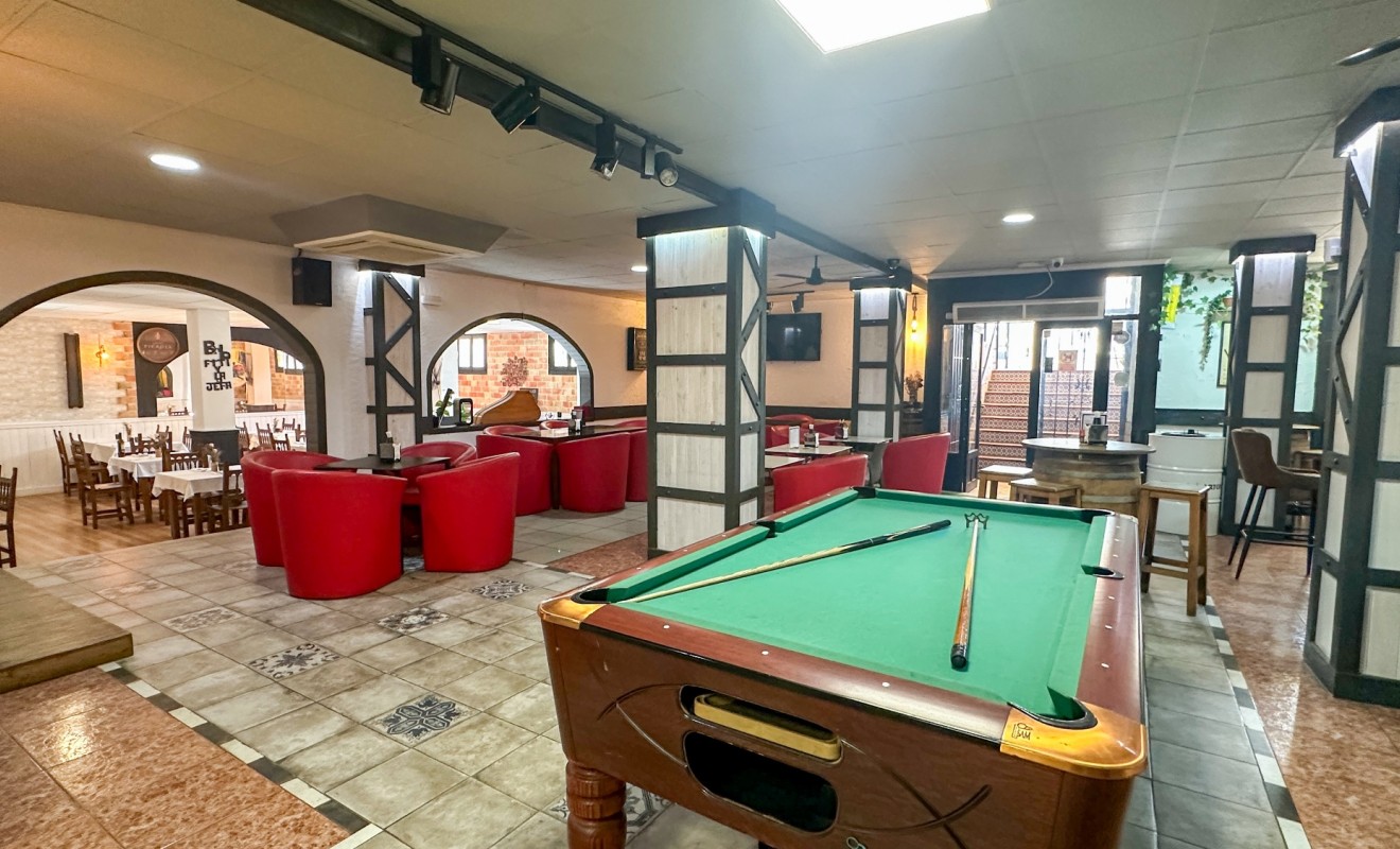 Sale - Commercial - Torrevieja - Nueva Torrevieja - Aguas Nuevas