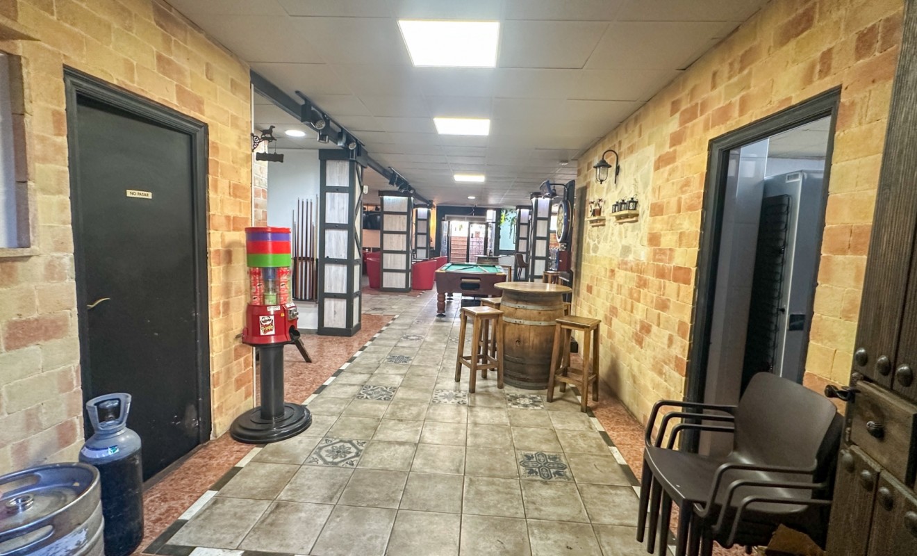 Sale - Commercial - Torrevieja - Nueva Torrevieja - Aguas Nuevas