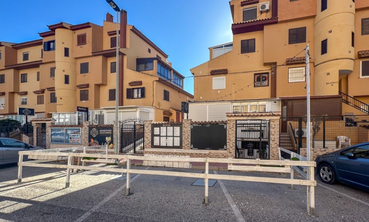 Sale - Commercial - Torrevieja - Nueva Torrevieja - Aguas Nuevas