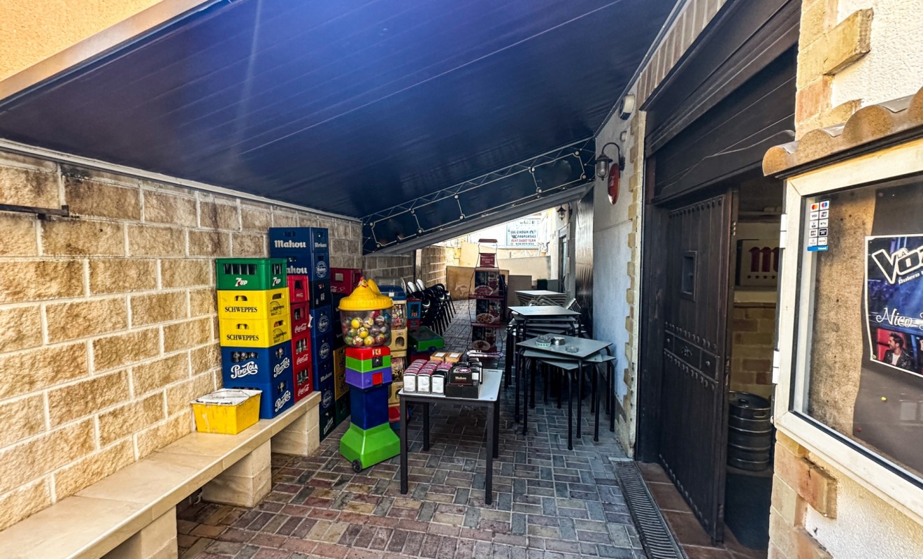 Sale - Commercial - Torrevieja - Nueva Torrevieja - Aguas Nuevas