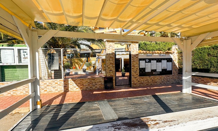 Sale - Commercial - Torrevieja - Nueva Torrevieja - Aguas Nuevas