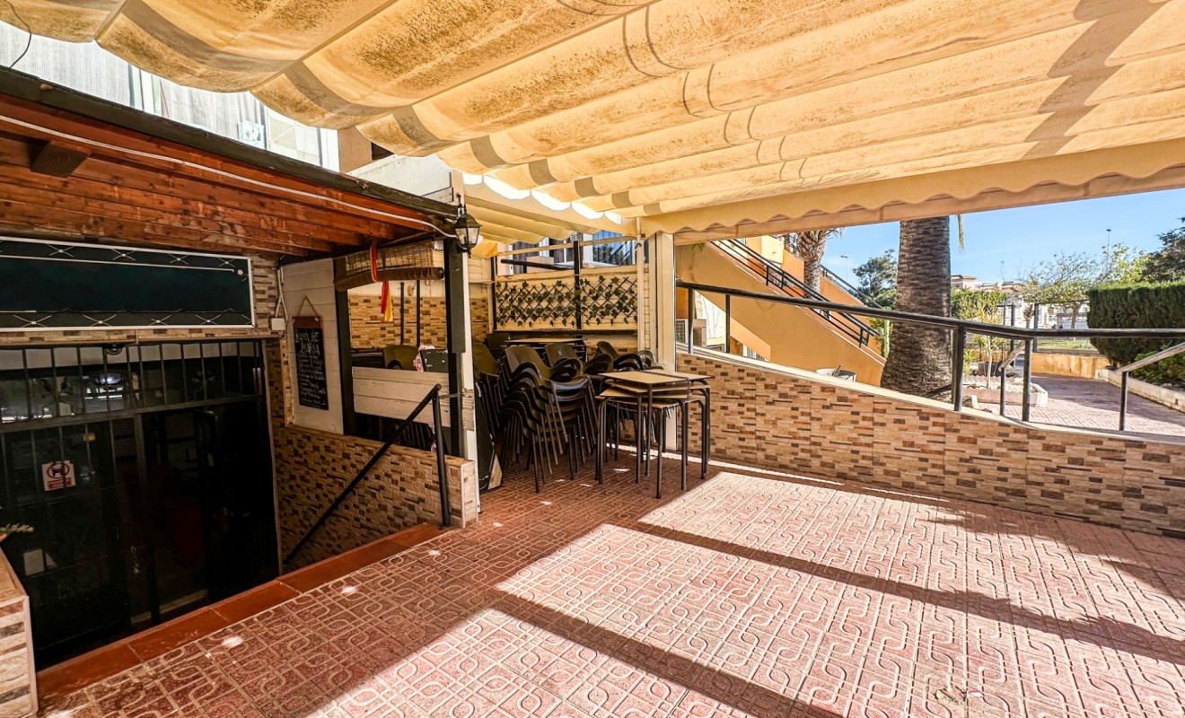 Sale - Commercial - Torrevieja - Nueva Torrevieja - Aguas Nuevas