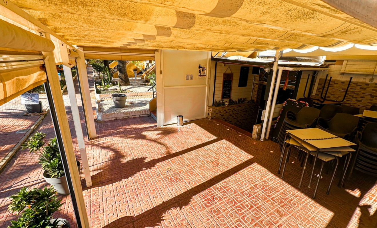 Sale - Commercial - Torrevieja - Nueva Torrevieja - Aguas Nuevas