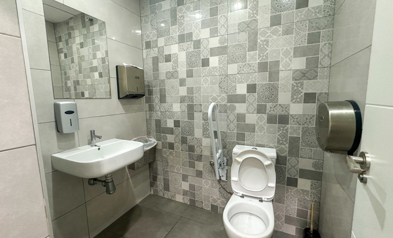 Sale - Commercial - Torrevieja - Nueva Torrevieja - Aguas Nuevas