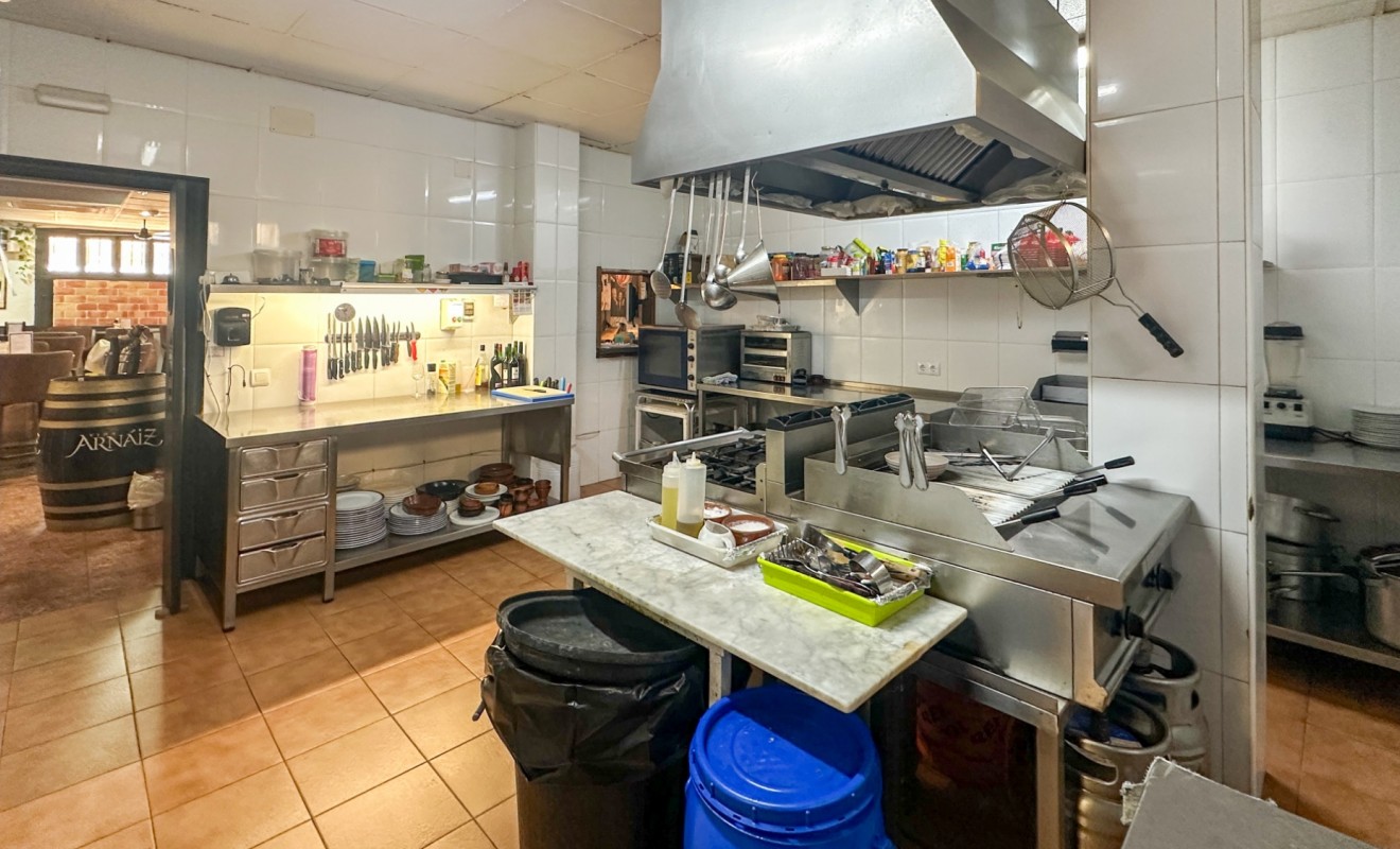 Sale - Commercial - Torrevieja - Nueva Torrevieja - Aguas Nuevas