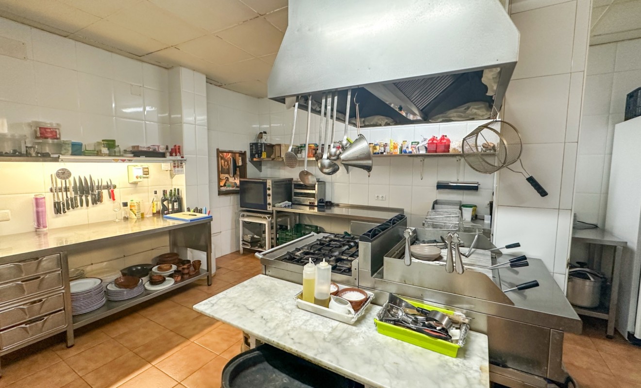 Sale - Commercial - Torrevieja - Nueva Torrevieja - Aguas Nuevas