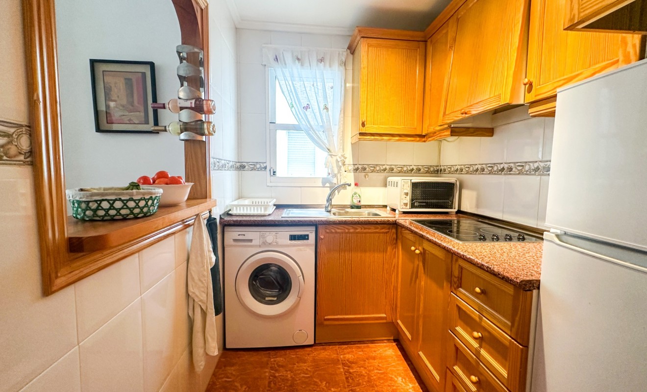 Wederverkoop - Apartment / flat - Torrevieja - Centro