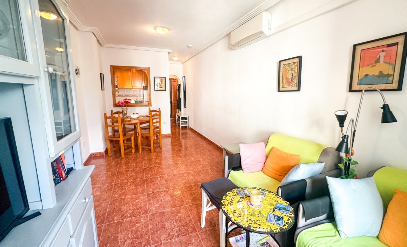 Wederverkoop - Apartment / flat - Torrevieja - Centro