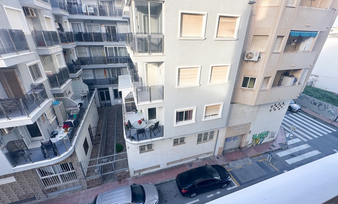 Wederverkoop - Apartment / flat - Torrevieja - Centro