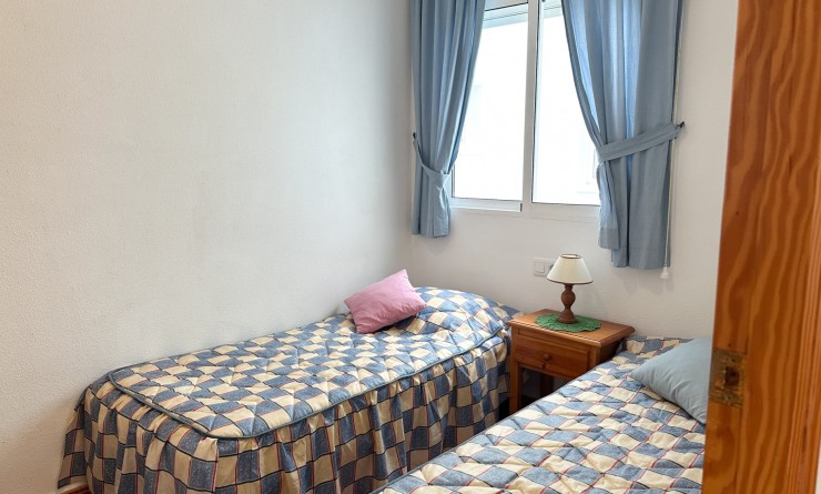 Wederverkoop - Apartment / flat - Torrevieja - Centro