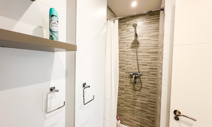 Wederverkoop - Apartment / flat - Orihuela Costa - Los Dolses